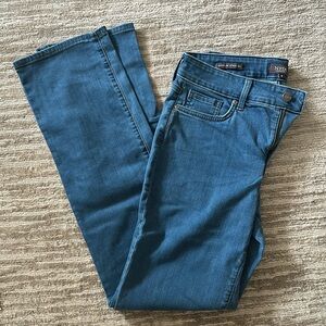 NYDJ jeans. Size 8. Marilyn straight style with liftxtuck technology.